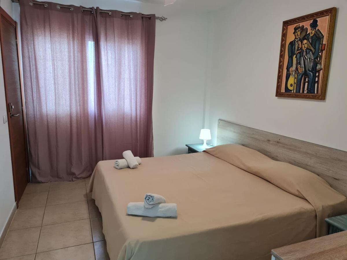 Habitaciones Nathaly Armenime Exterior foto